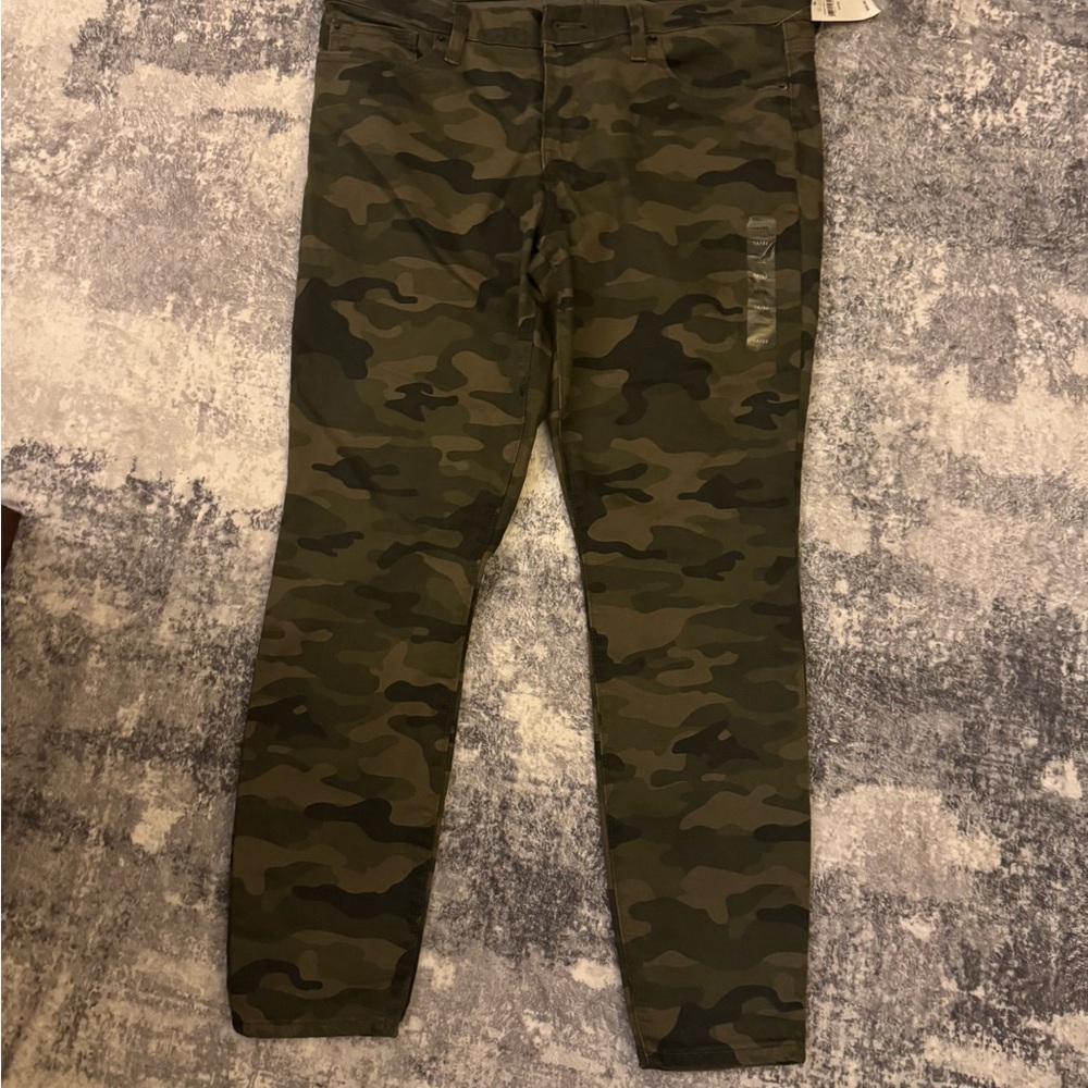 GAP Camouflage Leggings - Green and Black